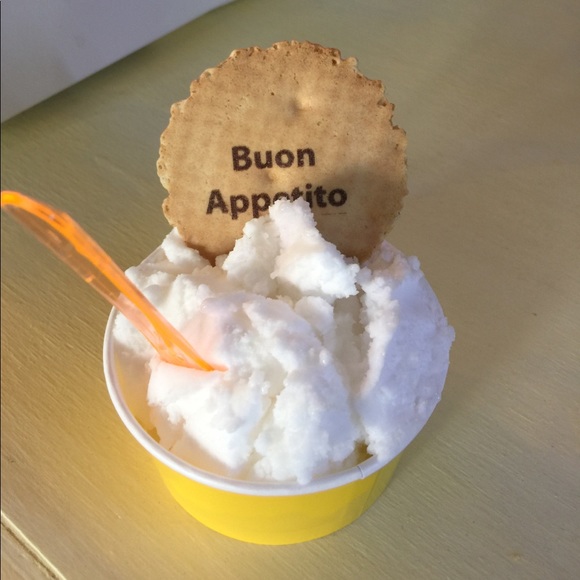 Meet your Posher, Roxanne - Picture 1 of 1